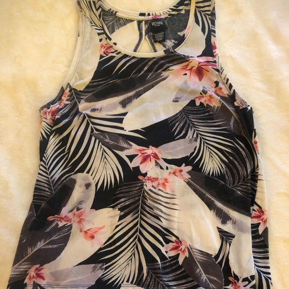 Victoria Secret Black Palm tank, eyelet detailing - Picture 4 of 6